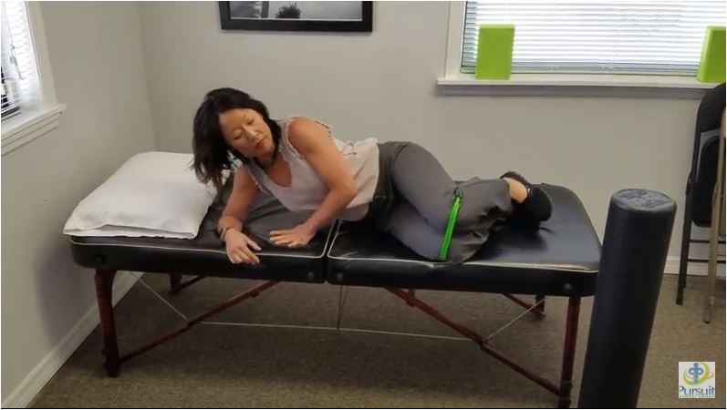 2 Simples Home Treatments for Lateral Hip Pain | IT Band Syndrome